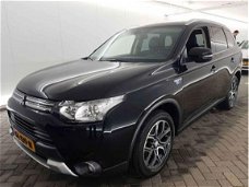 Mitsubishi Outlander - 2.0 PHEV Limited Edition X-Line Schuifdak (INCLUSIEF BTW)