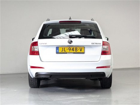 Skoda Octavia Combi - 1.2 TSI Style , Navi, Clima, Cruise, Moon White Metallic - 1