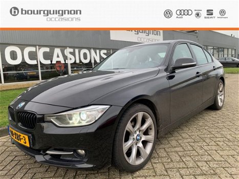 BMW 3-serie - 328i Sport High Executive Automaat , Trekhaak, Harman/Kardon, Navi Pro, Leder, 18