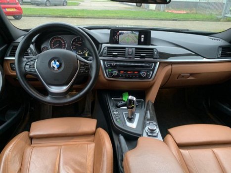 BMW 3-serie Touring - 320d xDrive High Executive Automaat , Trekhaak, Head-Up, ZEER COMPLEET - 1