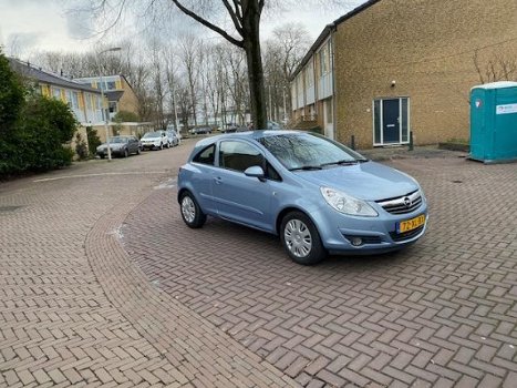 Opel Corsa - 1.4-16V Enjoy AUTOMAAT / 60.000 NAP / Airco / Tweede eigenaar - 1