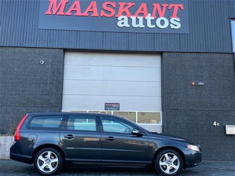 Volvo V70 - 2.0D Limited Edition / 136Pk / Navi / Clima / Stoelverw / NL Auto / PERFECT ONDERHOUDEN - 1