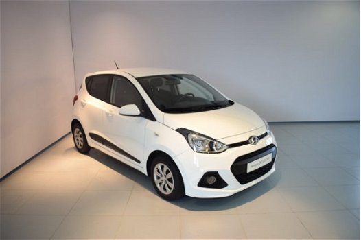 Hyundai i10 - 1.0i i-Motion Comfort*Navi*Climate*Mooie Dealer Onderhouden - 1