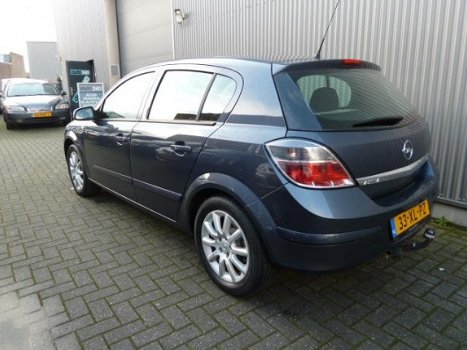 Opel Astra - 1.6 Temptation /Airco/Audio/LMV/zeer nette auto - 1