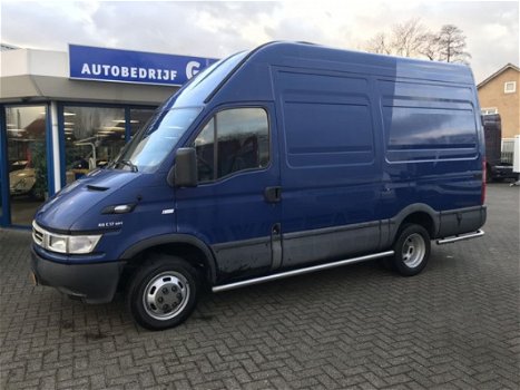 Iveco Daily - 40C / 35C17 , airco , cruise control , oprijplaat , trekhaak 3500 KG , - 1