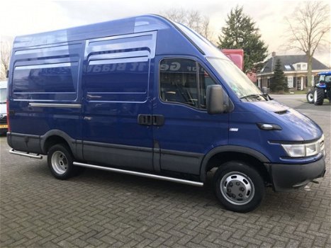 Iveco Daily - 40C / 35C17 , airco , cruise control , oprijplaat , trekhaak 3500 KG , - 1