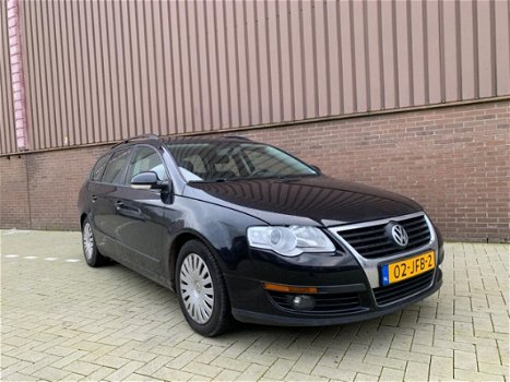 Volkswagen Passat Variant - 2.0 TDI Trendline BlueMotion Airco - 1