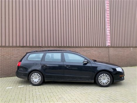 Volkswagen Passat Variant - 2.0 TDI Trendline BlueMotion Airco - 1