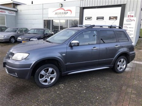 Mitsubishi Outlander Sport - 2.4 Invite Scott 4WD - 1