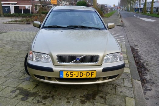 Volvo V40 - 1.8 Europa Elegance MET AIRCO en APK - 1