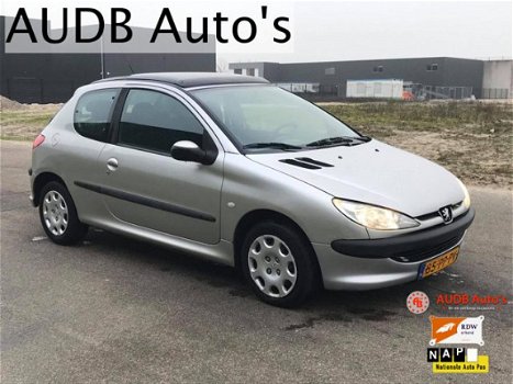 Peugeot 206 - 206; 1.4 3DRS Nieuwe Apk - 1