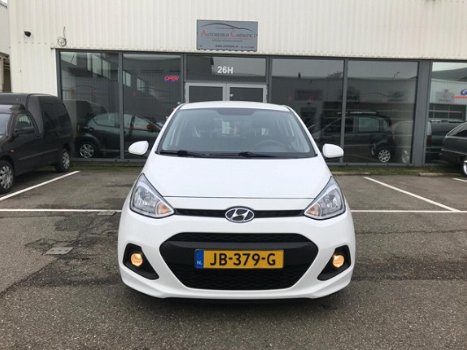 Hyundai i10 - 1.0i i-Motion Comfort NAVI | AIRCO | FABRIEKSGARANTIE | NAP | APK | - 1