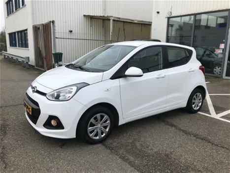 Hyundai i10 - 1.0i i-Motion Comfort NAVI | AIRCO | FABRIEKSGARANTIE | NAP | APK | - 1