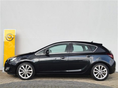 Opel Astra - 1.4 Turbo Cosmo 140PK Navigatie / Half Leder / Parkeersensoren / 18 Inch / Climate Cont - 1