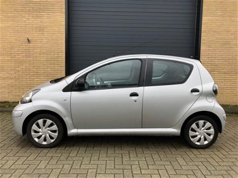 Toyota Aygo - 1.0-12V Now |Airco|5deurs|Elektr ramen| - 1