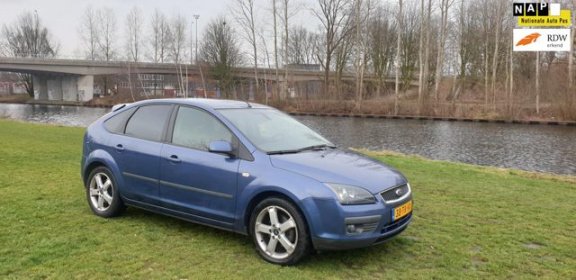 Ford Focus - 2.0-16V Rally Edition Super mooi auto nw apk airco cruis control cv op afs - 1