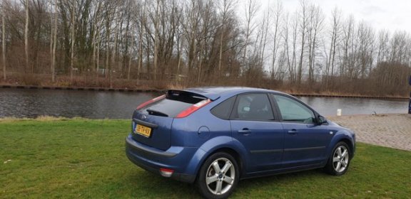 Ford Focus - 2.0-16V Rally Edition Super mooi auto nw apk airco cruis control cv op afs - 1