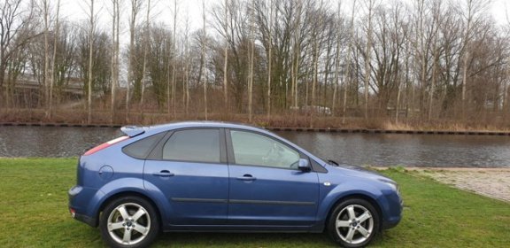 Ford Focus - 2.0-16V Rally Edition Super mooi auto nw apk airco cruis control cv op afs - 1