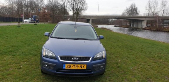 Ford Focus - 2.0-16V Rally Edition Super mooi auto nw apk airco cruis control cv op afs - 1