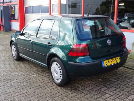 Volkswagen Golf - 1.4-16V Comfortline airco 5 deurs - 1