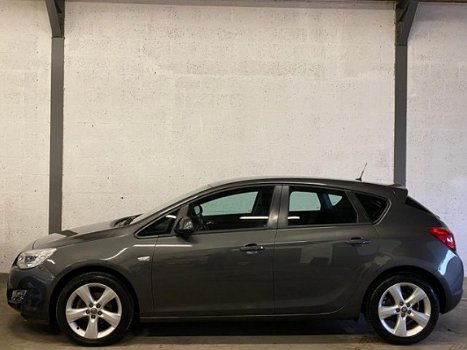Opel Astra - 1.4 Turbo Edition Clima, Cruise, Dealer Onderhouden - 1
