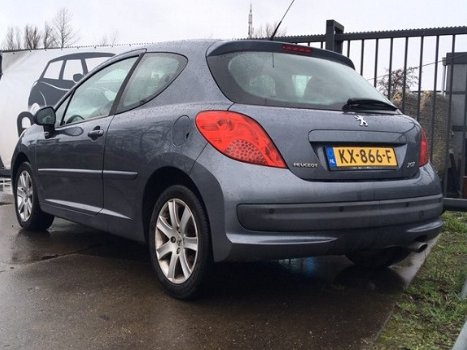 Peugeot 207 - 1.6-16V XS Sport - 1