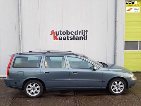 Volvo V70 - 2.4 T Geartr. C.L - 1