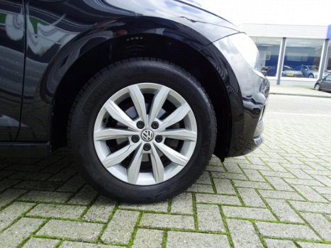 Volkswagen Polo - 1.0 TSI Highline 5 Drs Navigatie *24.579km - 1