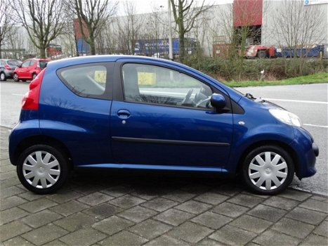 Peugeot 107 - 1.0-12V XR - AIRCO - ELEKTRISCHE RAMEN - ONLANGS GROTE BEURT GEHAD - 1