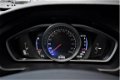 Volvo V40 - 2.0 D4 Summum R-Design -EXPORT PRICE- LMV/PDC/NAVI/LED - 1 - Thumbnail