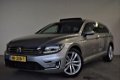 Volkswagen Passat Variant - 1.4 TSI GTE DSG Highline EX BTW PANO/LEER ALCANT./ADAPT. CRUISE/NAVI/LED - 1 - Thumbnail