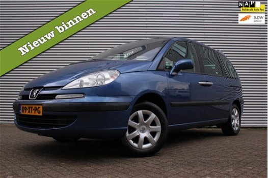 Peugeot 807 - 2.0 ST / 8-PERSOONS / CLIMATE / NAVI / CRUISE / PDC - 1