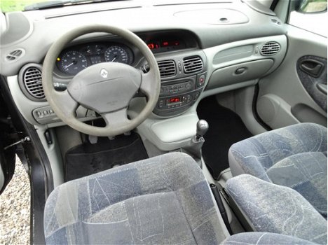 Renault Scénic - 1.6-16V Privilège *apk:05-2020* AIRCO DUBBEL SCHUIFDAK - 1