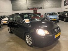 Volkswagen Polo - 1.4-16V Trendline