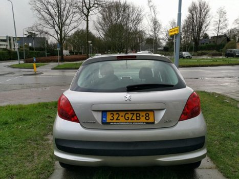 Peugeot 207 - 1.4 VTi Cool 'n Blue Airco/Cruise/El.ramen/LMV/APK/NAP - 1