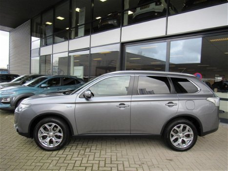 Mitsubishi Outlander - 2.0 PHEV 4WD CVT 5P Business Edition - 1