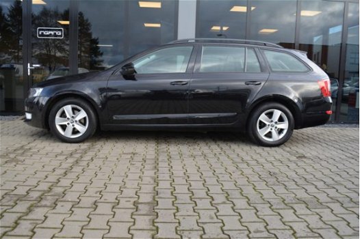 Skoda Octavia Combi - 1.6 TDI Greenline Businessline | Navigatie | Parkeer Sensoren | Trekhaak | - 1