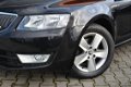 Skoda Octavia Combi - 1.6 TDI Greenline Businessline | Navigatie | Parkeer Sensoren | Trekhaak | - 1 - Thumbnail