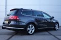 Volkswagen Passat Variant - 2.0 TDI 140 pk Highline BlueMotion / DSG automaat/ Sportstoelen/ Xenon-L - 1 - Thumbnail