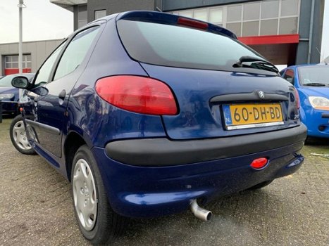 Peugeot 206 - 1.4 XT 5 Deurs Blauw APK NAP - 1