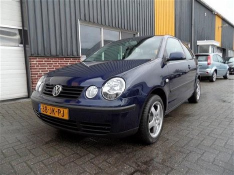 Volkswagen Polo - 1.4-16V Comfortline NETTE AUTO CRUISECONTROL - 1