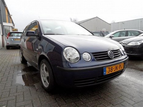 Volkswagen Polo - 1.4-16V Comfortline NETTE AUTO CRUISECONTROL - 1