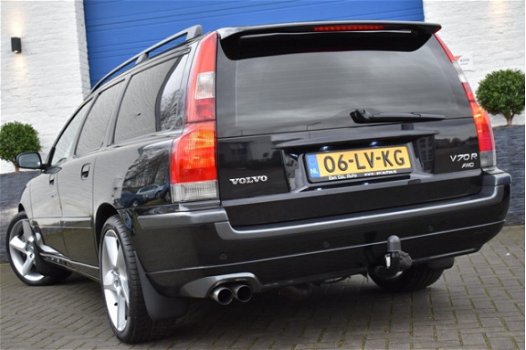 Volvo V70 - 2.5 R 380 PK / Nieuwstaat / Trekhaak - 1