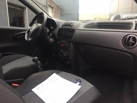 Fiat Punto - 1.4-16V Dynamic Airco Elek. Pakket LM-Wielen APK NAP - 1