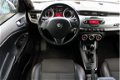 Alfa Romeo Giulietta - 1.4 T Distinctive TCT AUTOMAAT 170 PK XENON 1/2 LEDER CLIMATE CRUISE PDC - 1 - Thumbnail