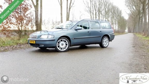 Volvo V70 - 2.4 T Geartr. C.L. schuifdak - 1