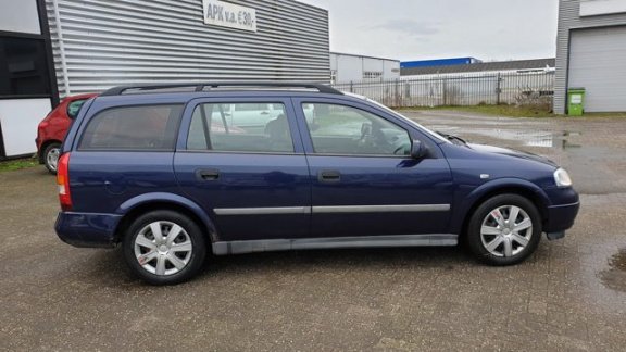 Opel Astra Wagon - 1.6 GL Goed rijdende Astra, deuk in achterklep - 1