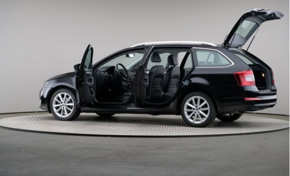 Skoda Octavia - 1.4 TSI Greentech Ambition Businessline, Navigatie, Trekhaak - 1