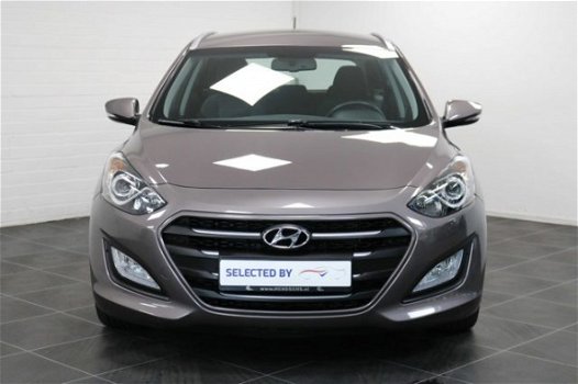 Hyundai i30 Wagon - 1.6 GDI Business Edition [Keyless + Elekt. stoelverstelling] - 1