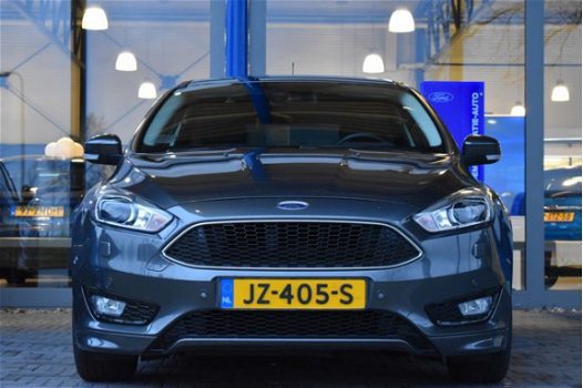 Ford Focus - 1.5 Titanium 150 PK 5deurs | Navigatie | Grote Spoiler | Keyless Entry | Parkeersensore - 1